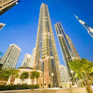 شقة Downtown Luxury - Stunning Burj Khalifa & Sea View - 5 Minutes Walk To Mall, دبي